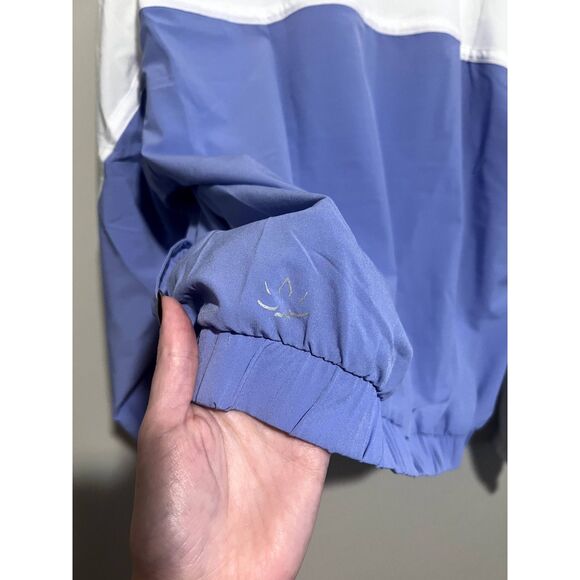 NWT Beyond Yoga Colorblock Go Retro Jacket Periwinkle Cloud/True White M - Picture 11 of 14